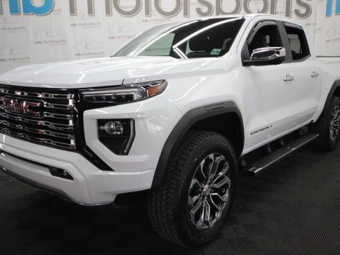 Used 2023 GMC Canyon Denali image 1