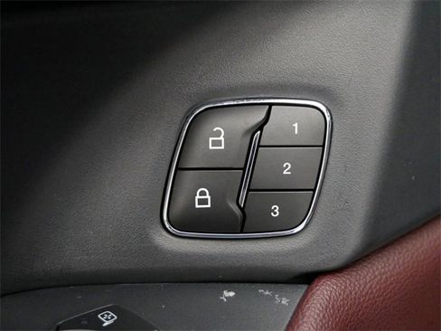 Used 2023 Ford Expedition Limited image 14