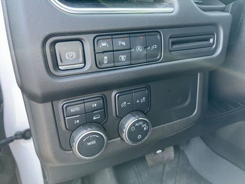 Used 2022 Chevrolet Tahoe RST w/ Luxury Package image 37