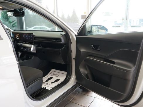 Used 2024 Hyundai Kona SEL image 39