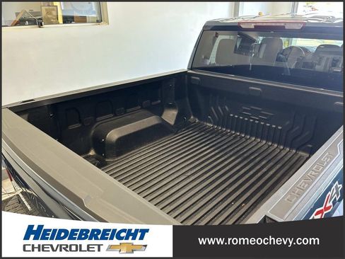 Used 2024 Chevrolet Silverado 1500 LT AWD/4WD image 35