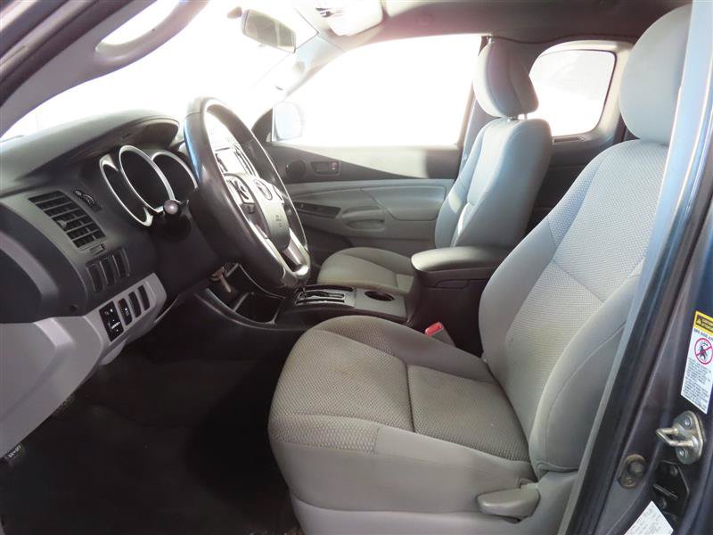 Used 2015 Toyota Tacoma PreRunner w/ Convenience Package RWD image 12