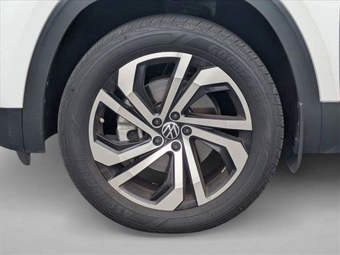 Used 2022 Volkswagen Atlas SEL AWD/4WD image 9