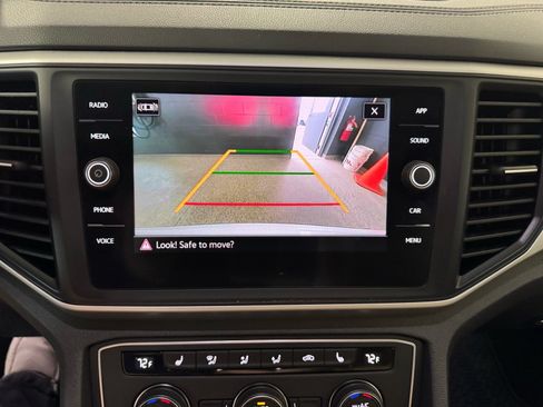 Used 2021 Volkswagen Atlas Cross Sport SE AWD/4WD image 24