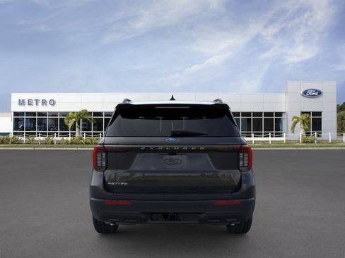 New 2026 Ford Explorer Active RWD image 5