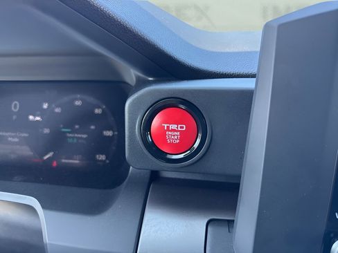 Used 2025 Toyota Tacoma TRD Sport AWD/4WD image 21