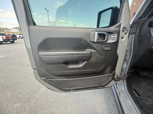 Used 2023 Jeep Wrangler Unlimited Rubicon 4xe w/ Steel Bumper Group image 18