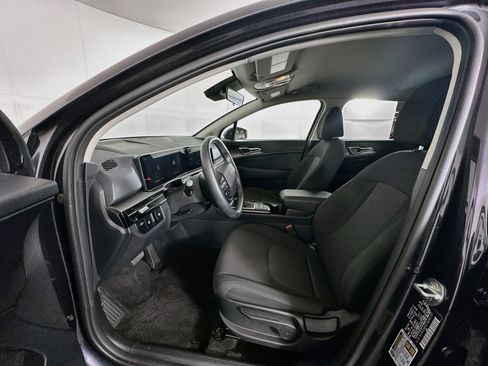 Used 2026 Kia Sportage LX FWD image 13
