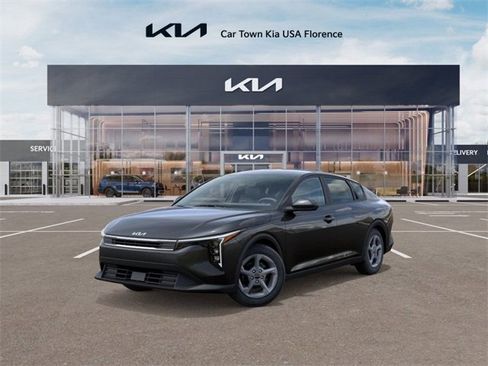 New 2025 Kia K4 LXS image 1