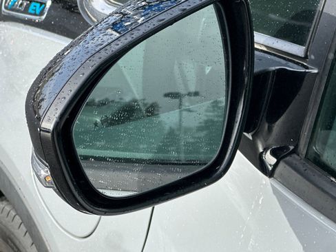 Used 2019 Chevrolet Bolt Premier w/ Infotainment Package image 53