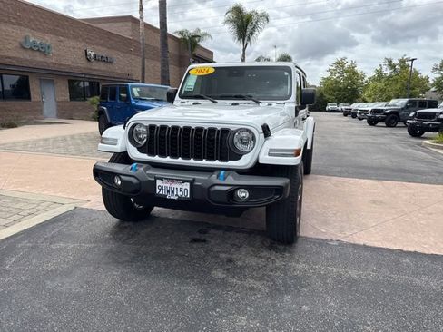 Used 2024 Jeep Wrangler Unlimited AWD/4WD image 5