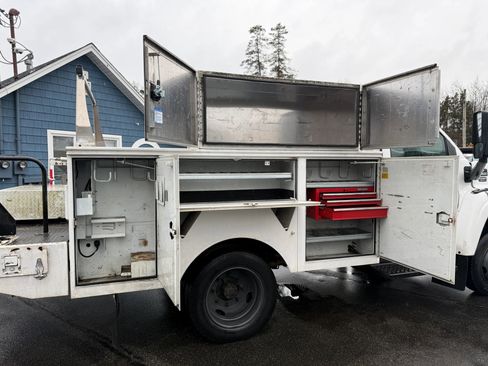 Used 2007 Chevrolet Kodiak C4500 2WD Regular Cab image 12
