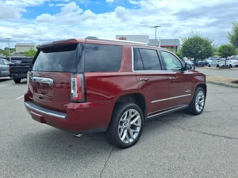 Used 2019 GMC Yukon Denali w/ Denali Ultimate Package AWD/4WD image 4