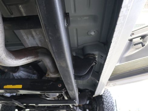 Used 2005 Chevrolet Silverado 2500 LS w/ Heavy-Duty Power Package image 30