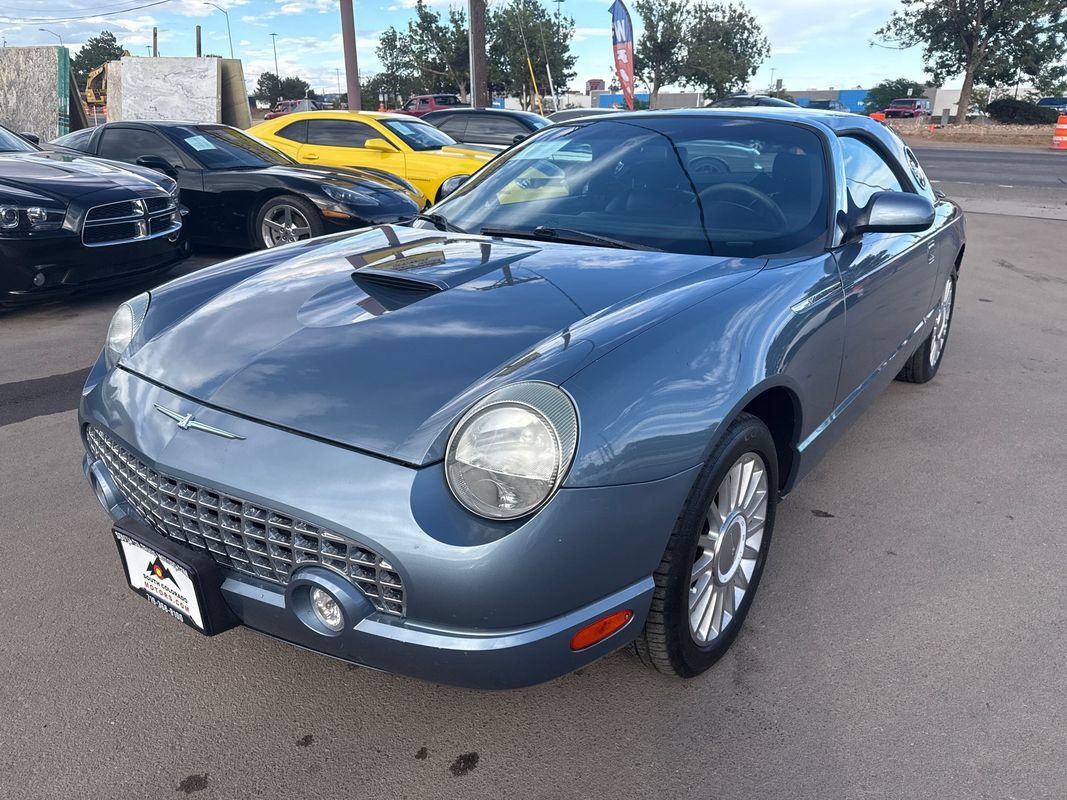 Used 2005 Ford Thunderbird RWD image 3
