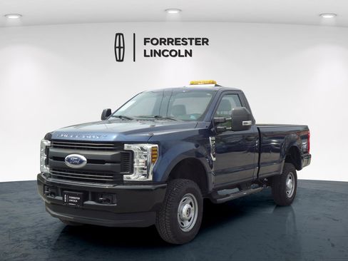 Used 2018 Ford F250 XL w/ Power Equipment Group AWD/4WD image 7