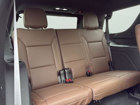 Used 2023 Chevrolet Tahoe High Country w/ LPO, Illumination Package AWD/4WD image 13