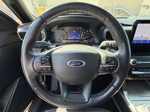 Used 2020 Ford Explorer XLT w/ Equipment Group 202A RWD image 15
