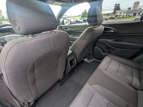 Used 2024 Chevrolet Trax RS w/ Sunroof Package FWD image 13