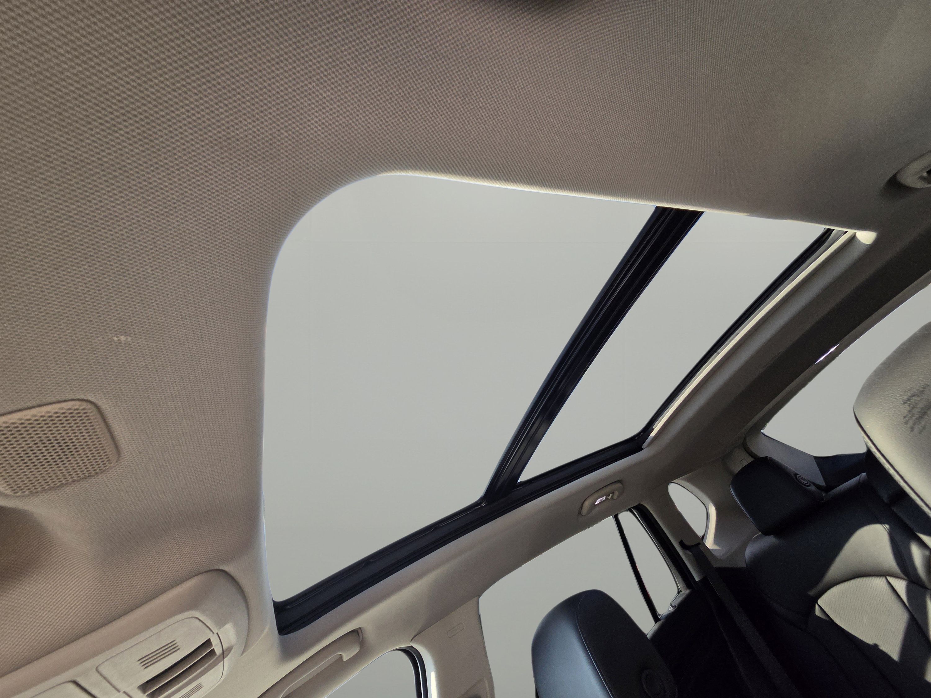 Used 2020 Buick Envision Premium AWD/4WD image 17