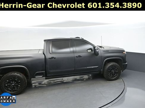 Used 2024 Chevrolet Silverado 2500 High Country w/ High Country Premium Package image 34