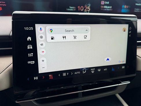 Certified 2024 Lincoln Nautilus Reserve image 23