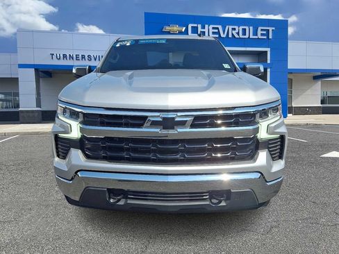 Certified 2022 Chevrolet Silverado 1500 LT AWD/4WD image 2