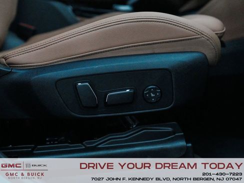 Used 2025 BMW X4 M40i w/ Premium Package image 40