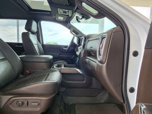 Used 2023 GMC Sierra 3500 Denali w/ Denali Ultimate Package AWD/4WD image 23