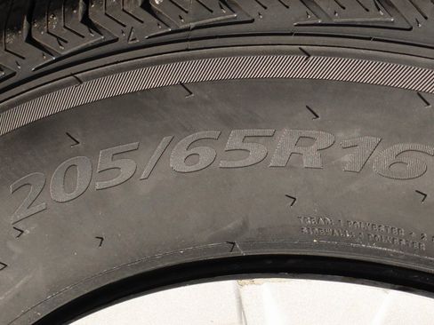 Used 2017 Toyota Camry LE image 38