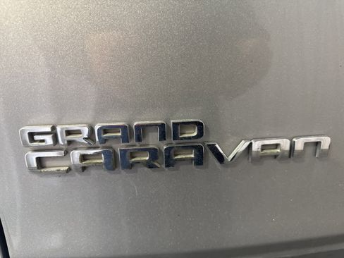 Used 2017 Dodge Grand Caravan SXT image 10