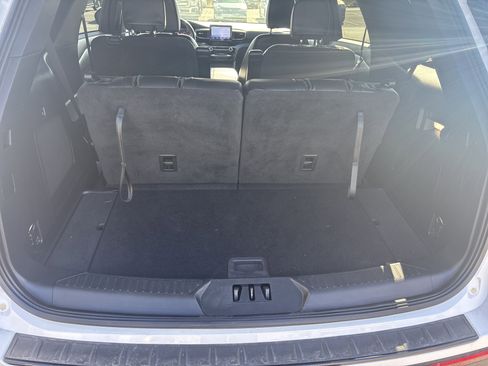 Used 2023 Ford Explorer ST-Line w/ Class IV Trailer Tow Package image 5