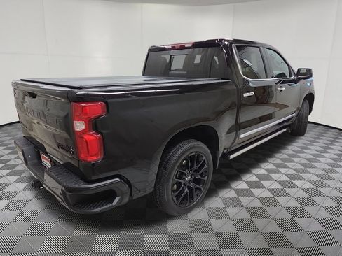 Used 2023 Chevrolet Silverado 1500 High Country w/ Technology Package AWD/4WD image 4