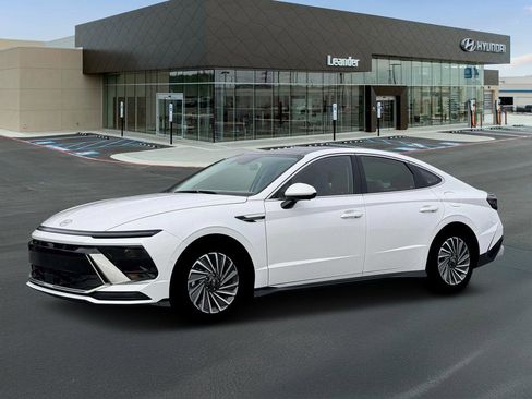 New 2026 Hyundai Sonata Limited image 2
