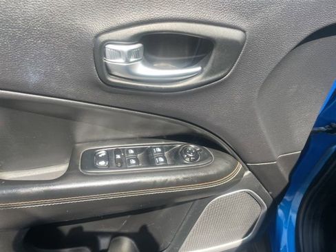 Used 2018 Jeep Compass Latitude w/ Popular Equipment Group AWD/4WD image 20