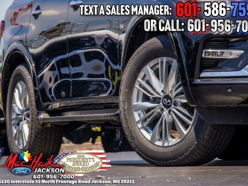Used 2018 INFINITI QX80 2WD w/ Driver Assistance Package image 2
