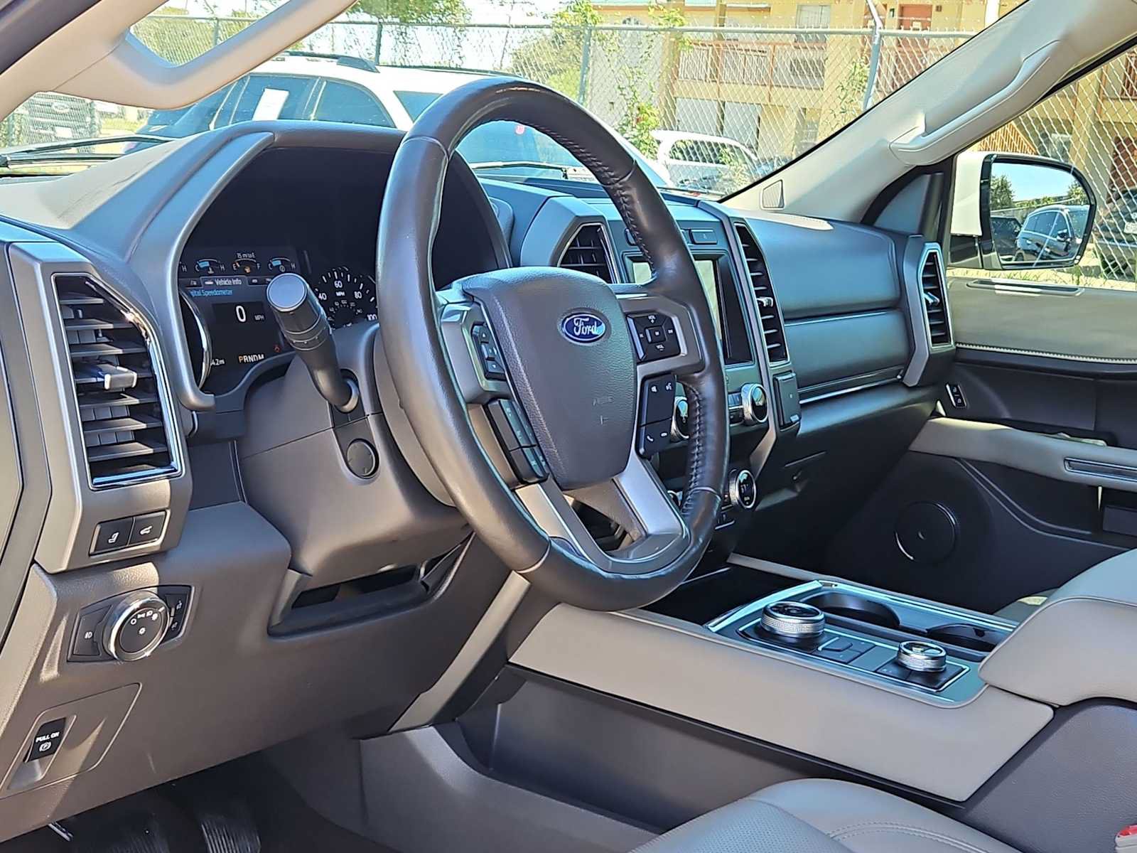 Used 2021 Ford Expedition XLT AWD/4WD image 2