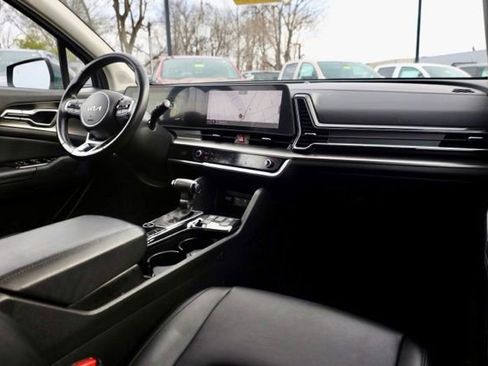 Used 2023 Kia Sportage EX image 40