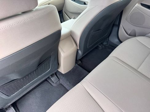 Used 2019 Hyundai Tucson Value w/ Cargo Package AWD/4WD image 12