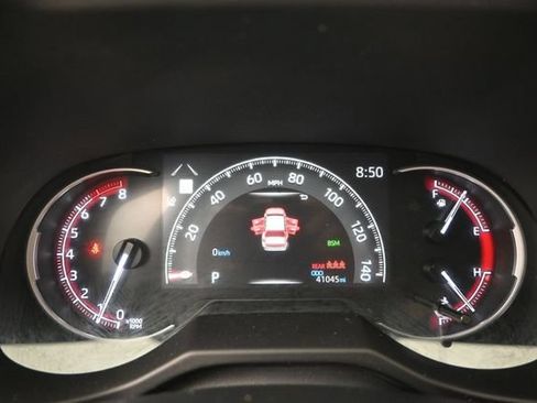 Used 2024 Toyota RAV4 XLE Premium FWD image 8