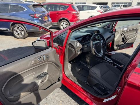 Used 2014 Ford Fiesta SE w/ Equipment Group 201A FWD image 8
