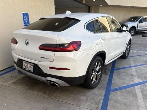 Used 2023 BMW X4 xDrive30i w/ Premium Package AWD/4WD image 2