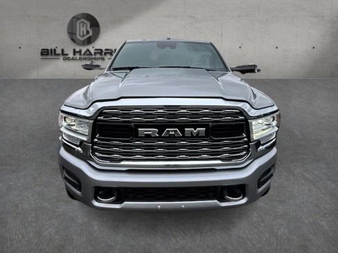 Used 2022 RAM 4500 4x4 Crew Cab DRW image 2