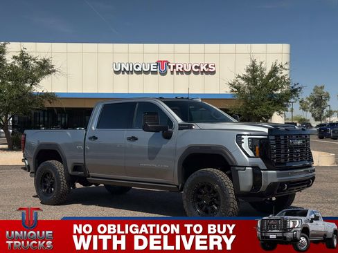 Used 2025 GMC Sierra 2500 Denali Ultimate w/ Max Trailering Package AWD/4WD image 3
