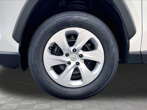 Certified 2023 Toyota RAV4 LE FWD image 11