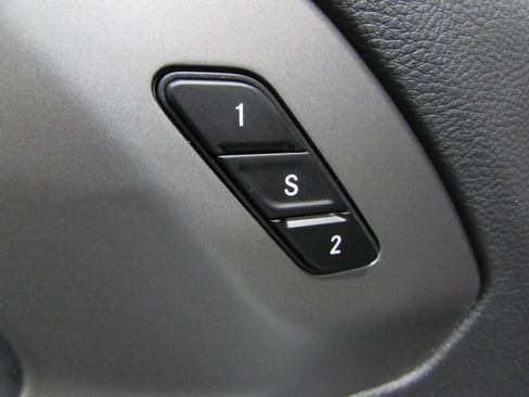 New 2027 Chrysler Pacifica Select FWD image 21