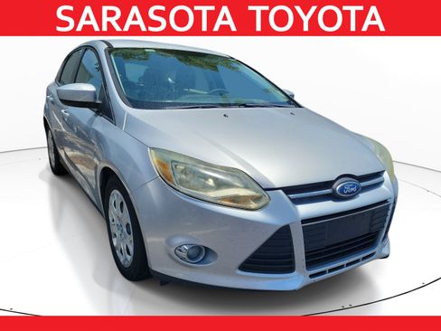 Used 2012 Ford Focus SE FWD image 1