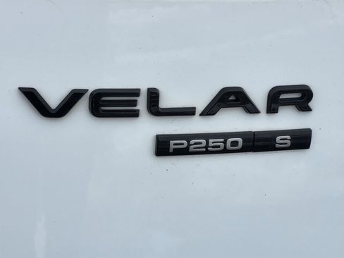 Used 2020 Land Rover Range Rover Velar R-Dynamic S image 9