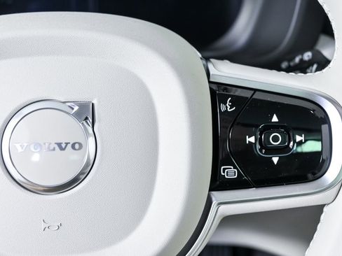New 2026 Volvo XC60 B5 Ultra w/ Climate Package image 11