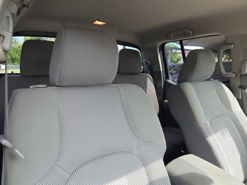 Used 2014 Nissan Frontier SV w/ SV Value Truck Package RWD image 27